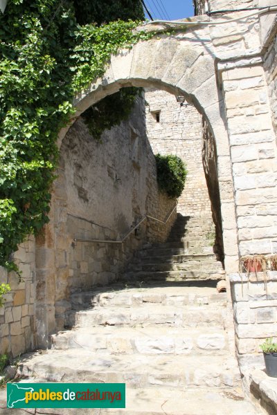 Montoliu - Portal del carrer Església (La Guàrdia Lada)