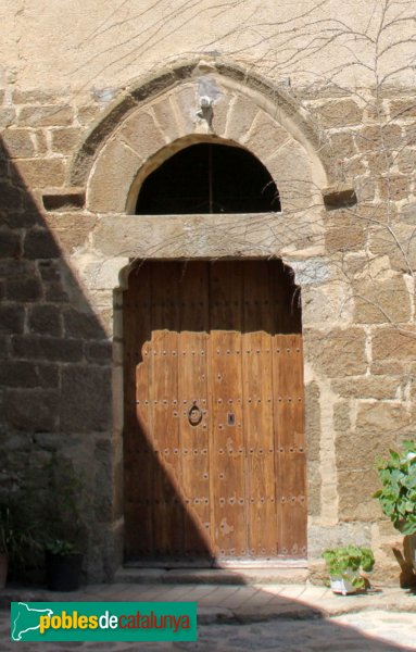 Cantallops - Església de Sant Esteve, portal