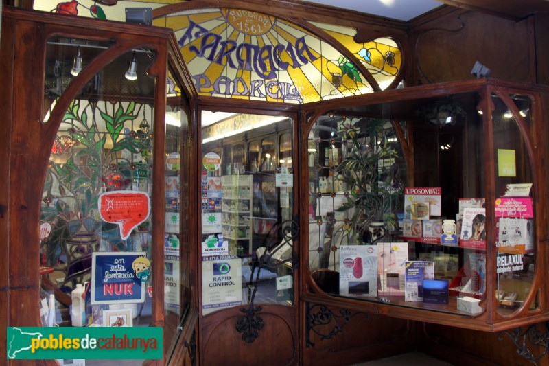 Barcelona - Farmàcia Padrell (Foto: Albert Esteves, 2015) Barcelona - Farmàcia Padrell