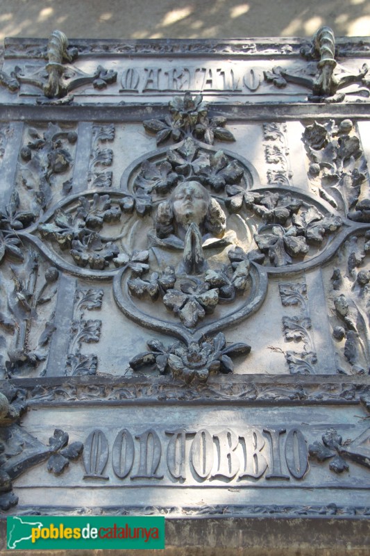 Cementiri de Montjuïc - Sepultura germans Montobbio