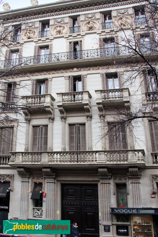Barcelona - Rambla Catalunya, 33 (Foto: Albert Esteves, 2015) Barcelona - Rambla Catalunya, 33