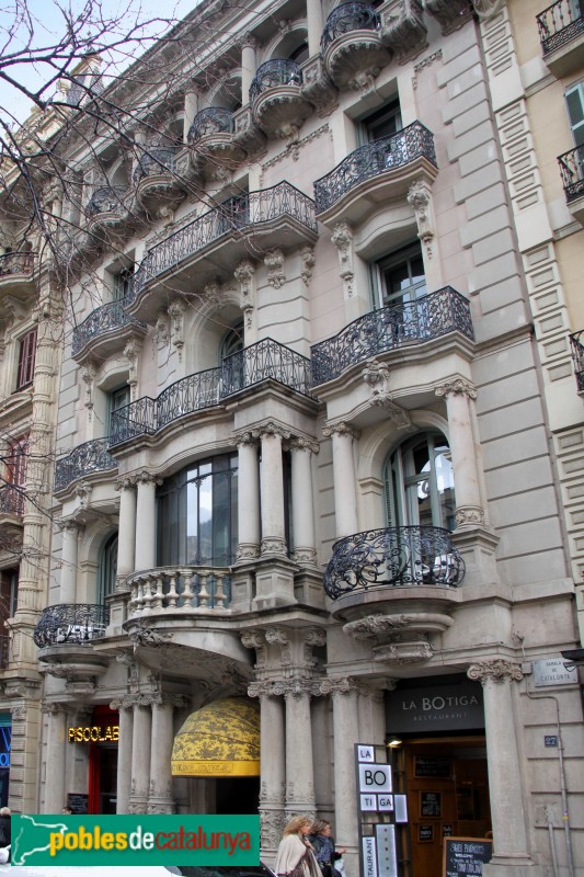 Barcelona - Rambla Catalunya, 27 (Foto: Albert Esteves, 2015) Barcelona - Rambla Catalunya, 27