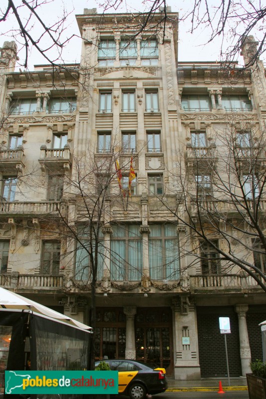 Barcelona - Rambla Catalunya, 19-21 (Foto: Albert Esteves, 2015) Barcelona - Rambla Catalunya, 19-21