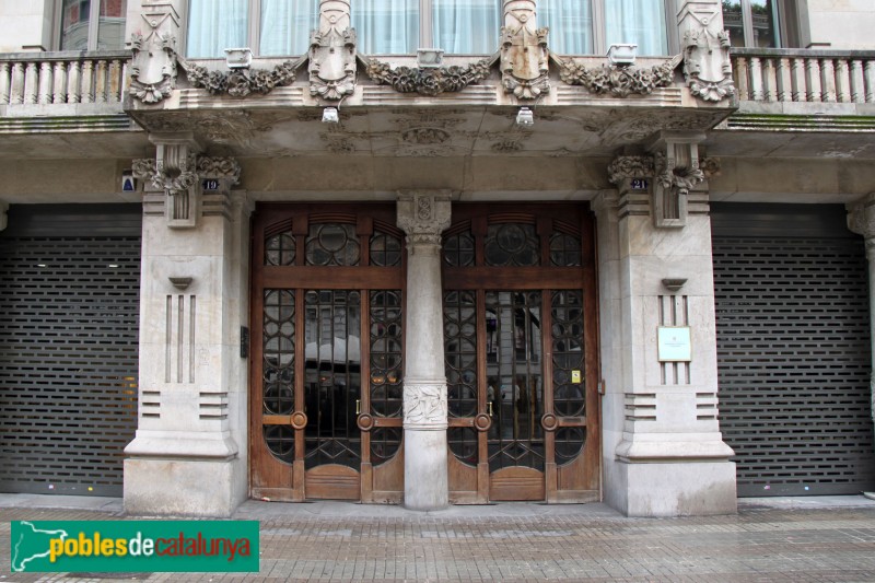 Barcelona - Rambla Catalunya, 19-21 (Foto: Albert Esteves, 2015) Barcelona - Rambla Catalunya, 19-21