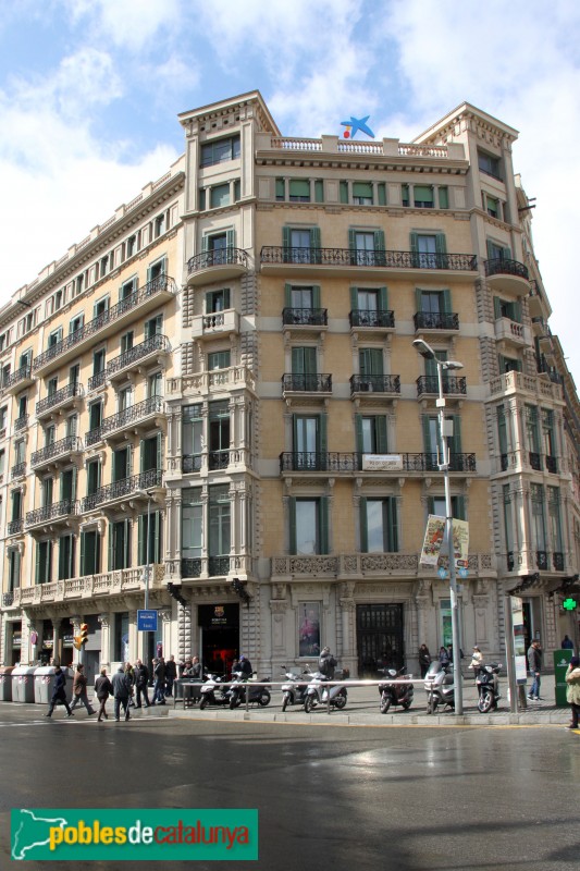 Barcelona - Rambla Catalunya, 1 (Foto: Albert Esteves, 2015) Barcelona - Rambla Catalunya, 1