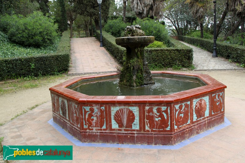 Barcelona - Jardins de Laribal, font de ceràmica