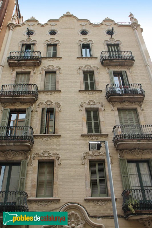Barcelona - Casa Josep Lledó (Clot, 36-38)
