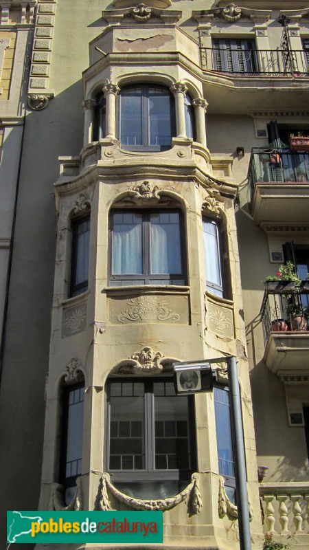 Barcelona - Casa Ramon Aguyé (Clot, 46)