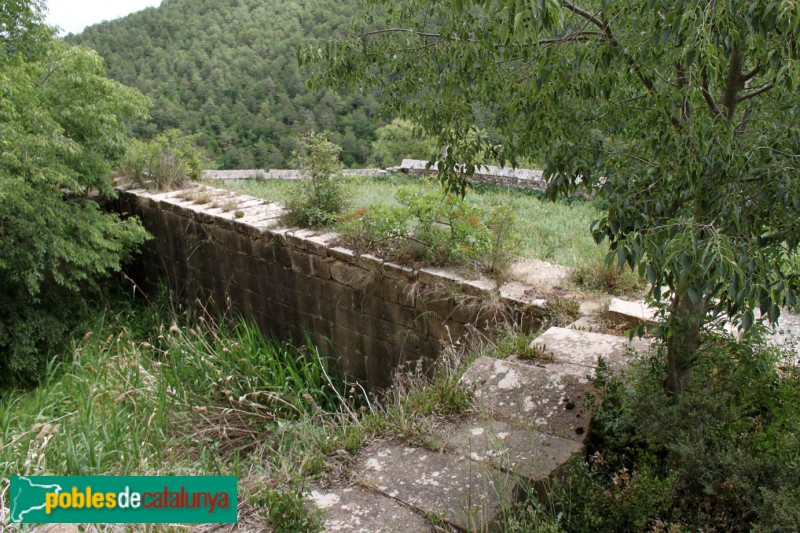 Torà - Castell de Llanera, muralla