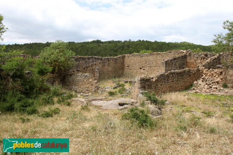 Torà - Castell de Llanera, construccions annexes