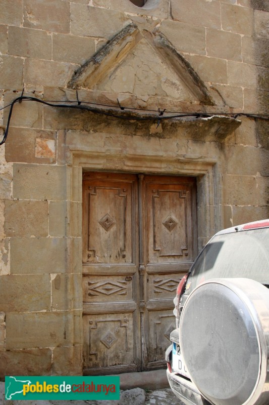 Biosca - Casa de Mossèn Ramon, porta de la capella