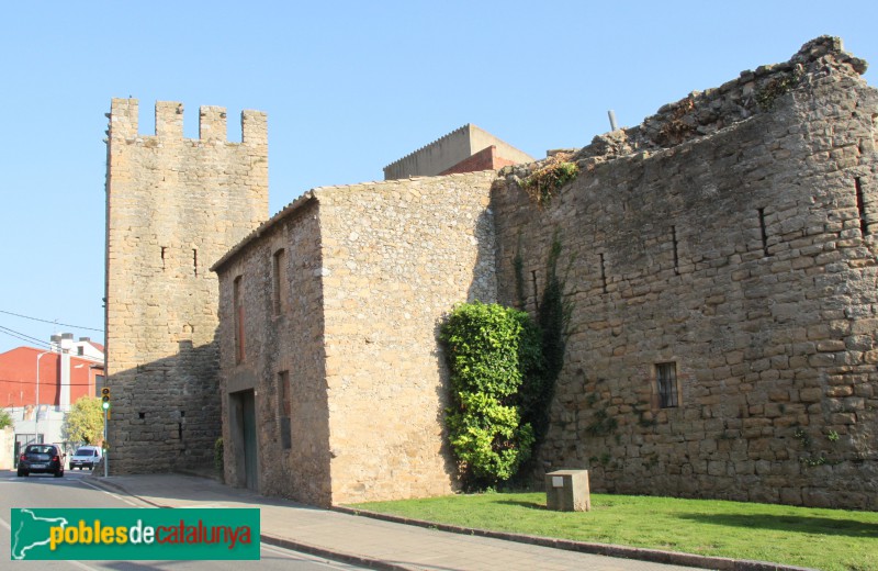 Torroella de Montgrí - Portal de Santa Caterina i muralla