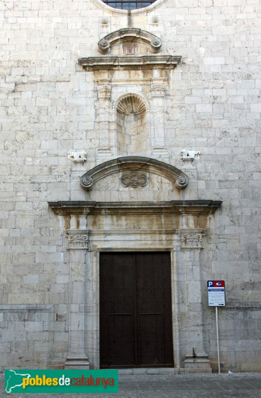 Torroella de Montgrí - Església de Sant Genís, portal de la plaça