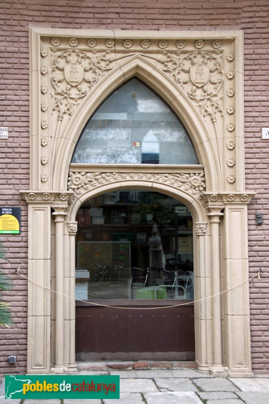 Barcelona - Poble Espanyol, portada de l'església de Torralba de Ribota