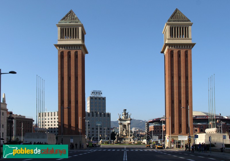 Barcelona - Torres d'accés al recinte de l'Exposició
