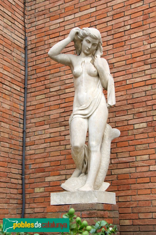 Barcelona - Jardins Joan Maragall, Venus pentinant-se. J.Miret.