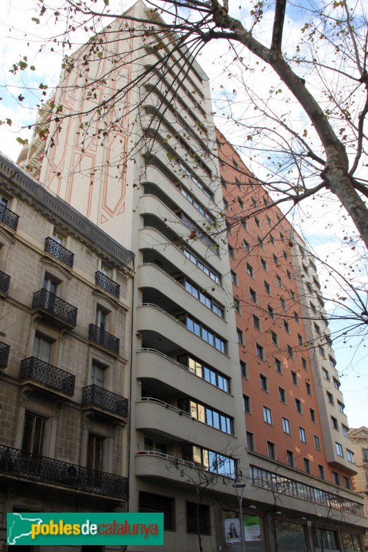 Barcelona - Edifici Fàbregas (Trafalgar 2-4) (Foto: Albert Esteves, 2016) Barcelona - Edifici Fàbregas (Trafalgar 2-4)