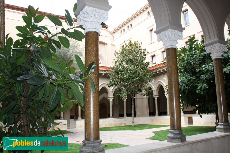 Barcelona - Claustre del Reial Monestir de Santa Isabel
