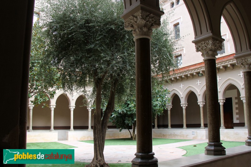 Barcelona - Claustre del Reial Monestir de Santa Isabel