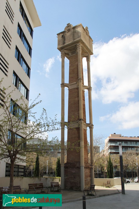 Barcelona - Torre d'aigües del carrer Carrasco i Formiguera