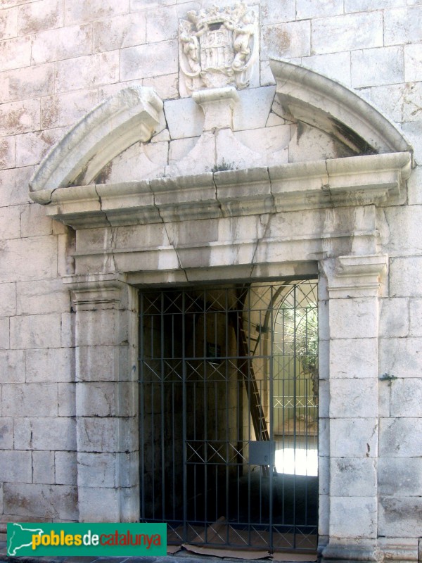 Vilanova i la Geltrú - Església Sant Antoni Abat, porta del campanar