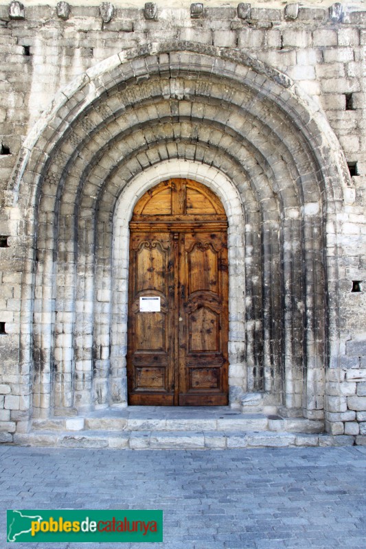 Arties - Església de Santa Maria, porta principal