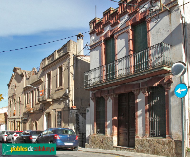 Torrelles de Llobregat - Cases del carrer Sant Pau, 15-23