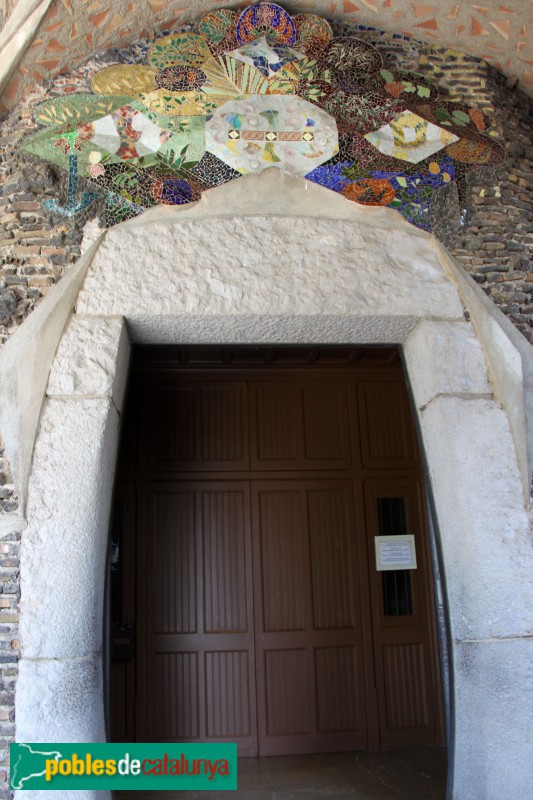 Colònia Güell - Cripta (exterior)