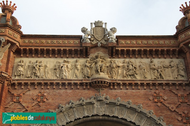 Barcelona - Arc de Triomf. Relleu de Josep Reynés