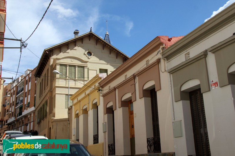 Santa Coloma de Gramenet - Cases annexes a Can Roig i Torres