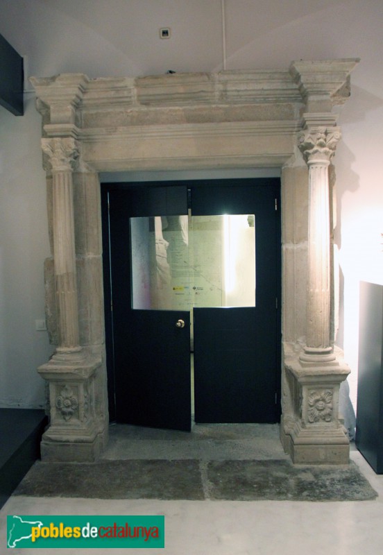 Tàrrega - Museu Comarcal de l'Urgell, porta renaixentista