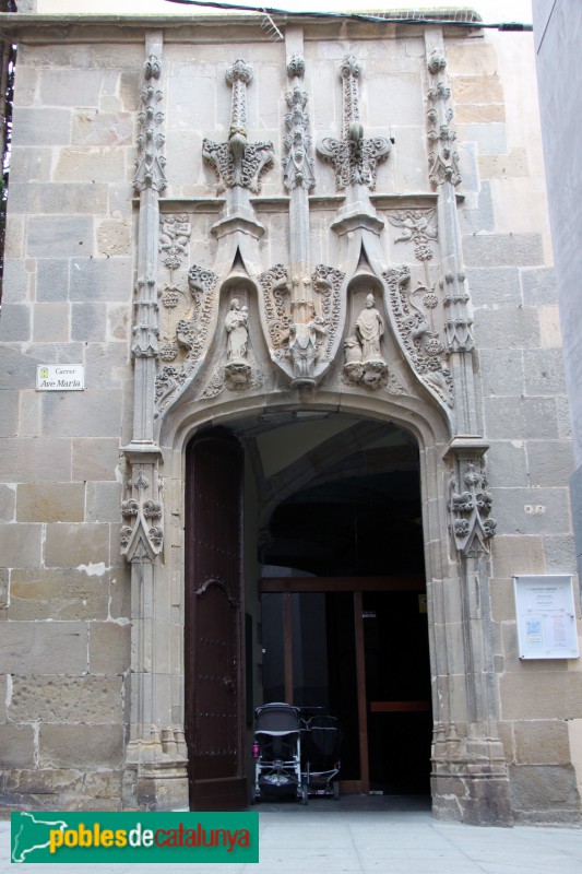 Palamós - Església de Santa Maria del Mar, portalada
