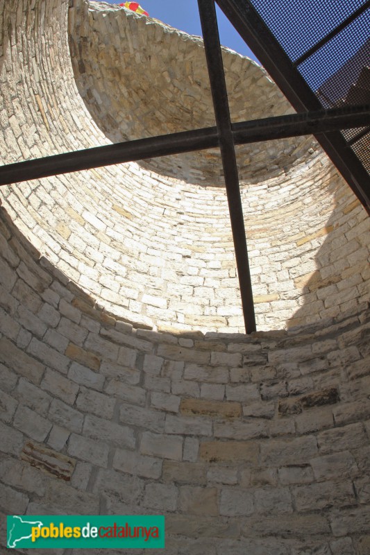 Guimerà - Castell. Interior de la torre