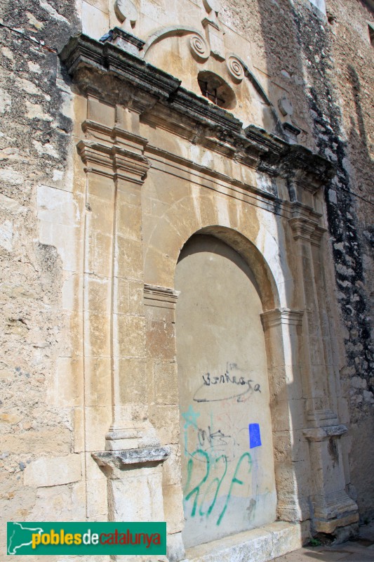 L'Arboç - Església de Sant Julià, porta lateral