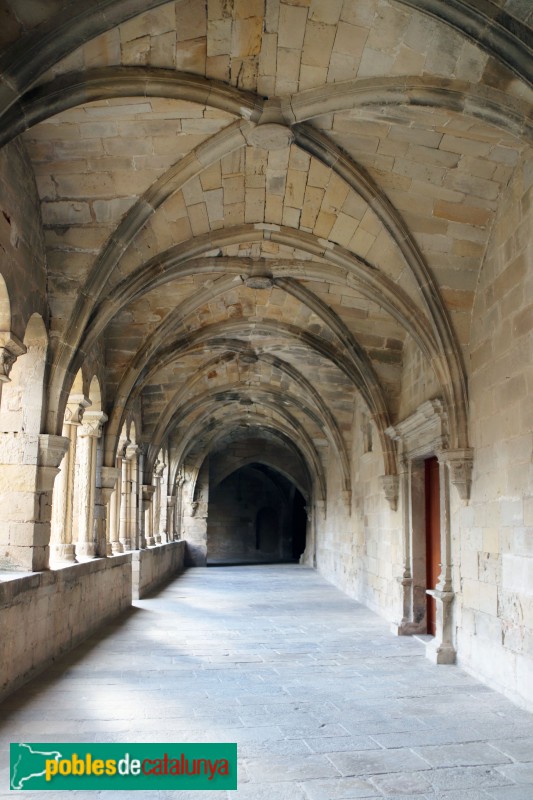 Vallbona de les Monges - Claustre del monestir. Galeria oest