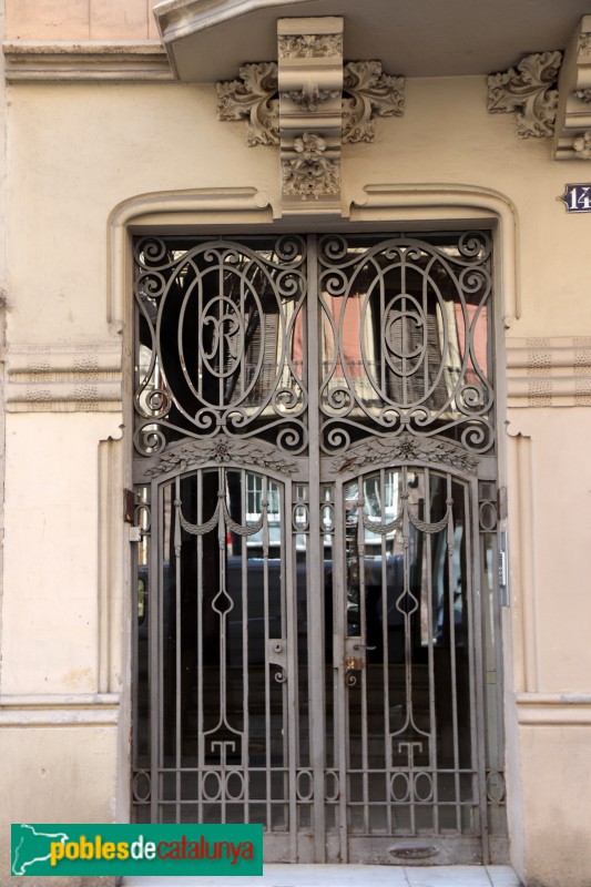Barcelona - Casa Agnés Ayné (Borrell, 145)
