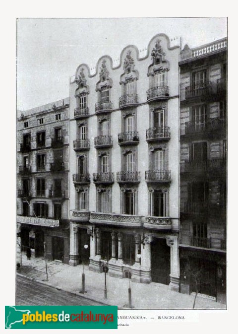 Barcelona - Edifici La Vanguardia, carrer Pelai, façana original
