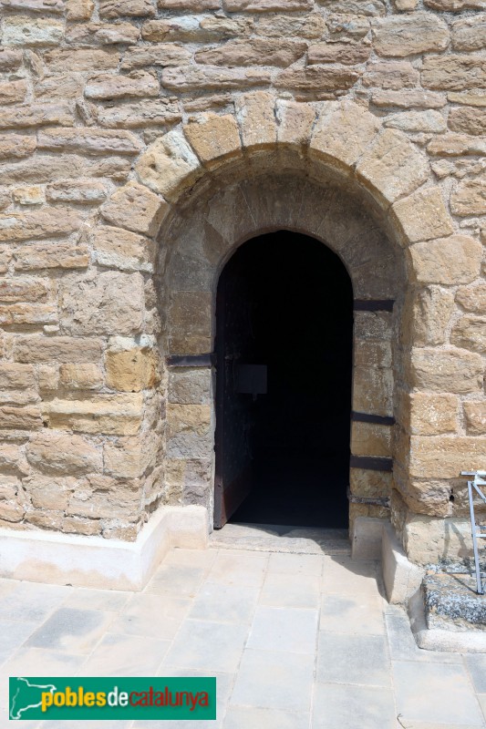 La Bisbal d'Empordà - Castell. Porta de la capella