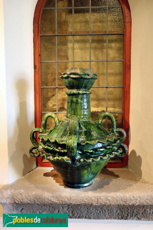 Museu de l'Enrajolada - Gerra de ceràmica vidriada procedent d'Abrera (segle XVII)