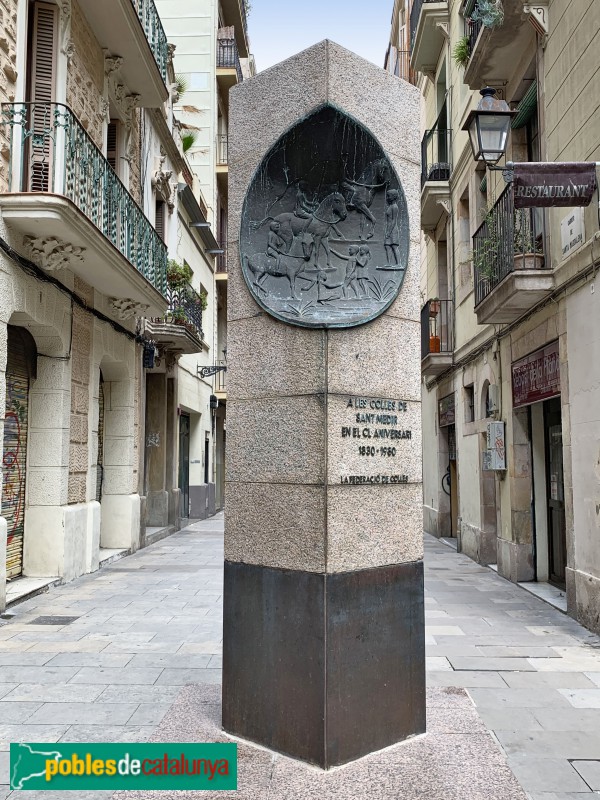 Barcelona - Monument a les Colles de Sant Medir
