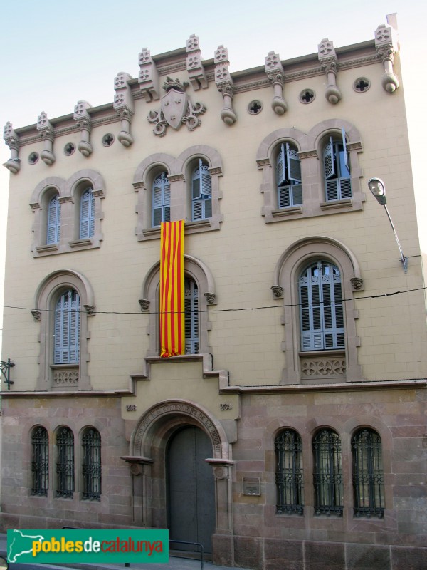 Barcelona - Façana de l'escola Vedruna al carrer Gran de Gràcia (desapareguda)