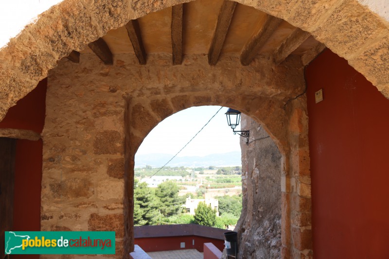 Puigpelat - Portal de la muralla, des de l'interior