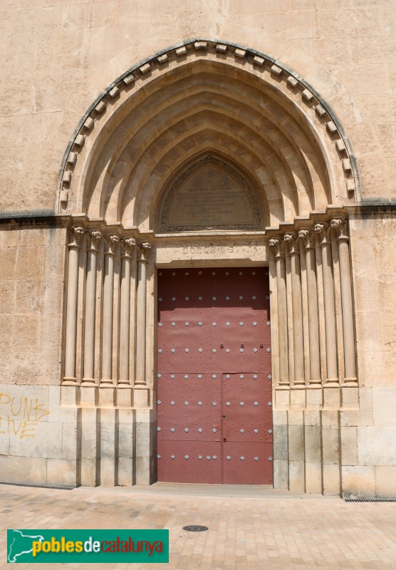 Valls - Església de Sant Joan Baptista. Campanar, porta