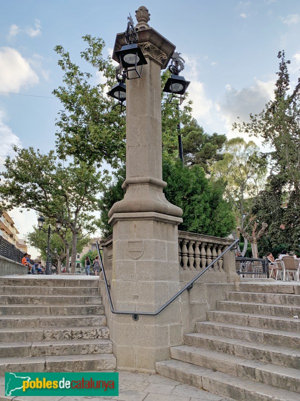 Valls - Escales de la plaça del Quarter