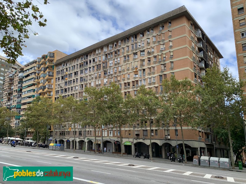 Barcelona - Edifici Meridiana (Bohigas)