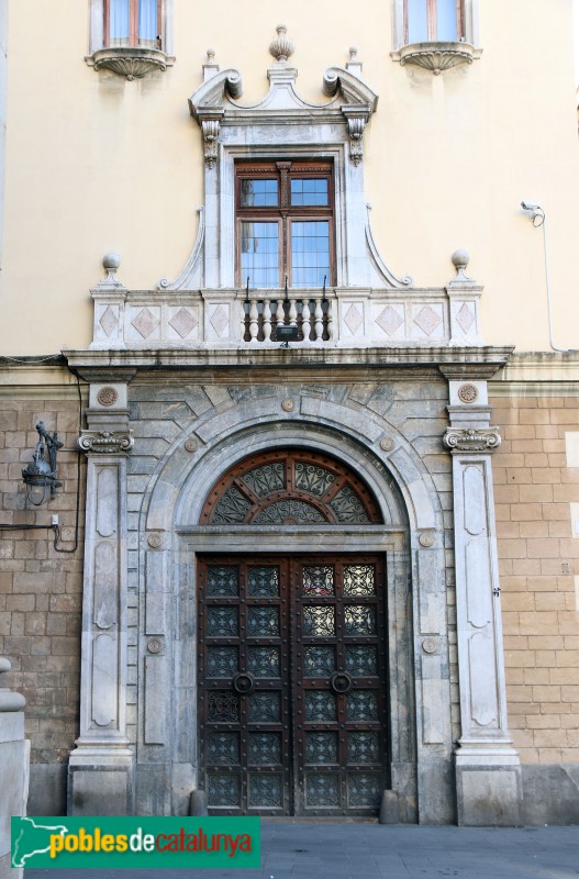 Barcelona - Antic Convent de la Mercè, portal de la plaça de la Mercè