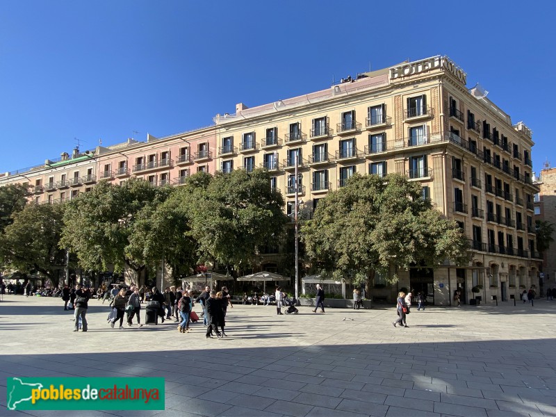 Barcelona - Hotel Colón i conjunt d'habitatges