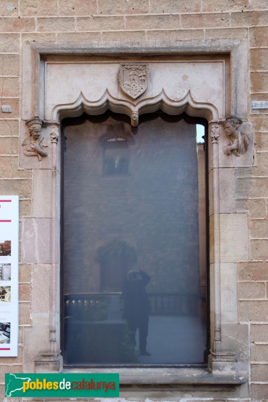 Barcelona - Casa de l'Ardiaca, finestra