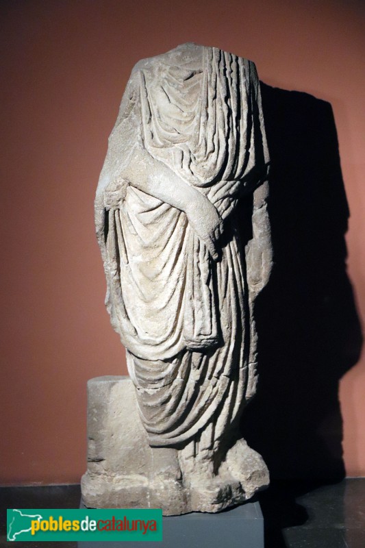 MUHBA - Figura masculina de gres de Montjuïc (segle I aC - I dC)