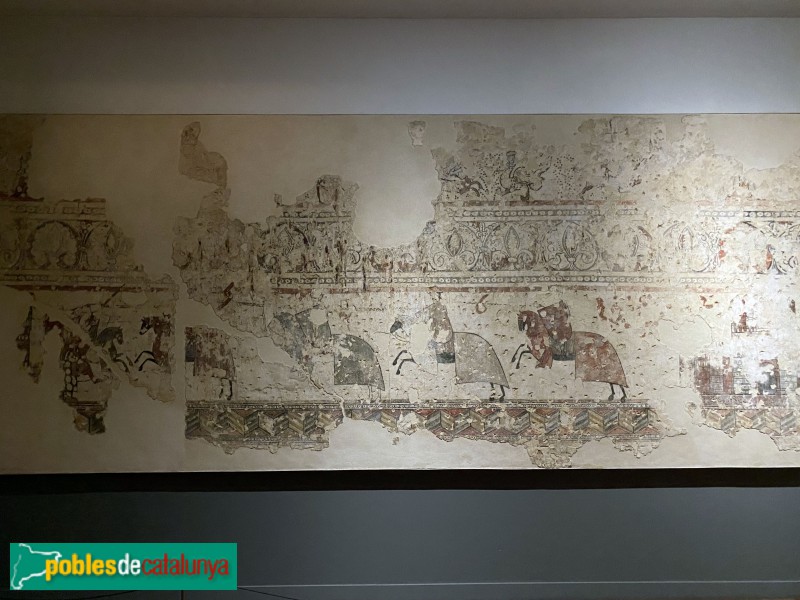 MUHBA - Pintures murals de tema cavalleresc procedents d'un edifici del carrer Basea (segle XIV) (2)